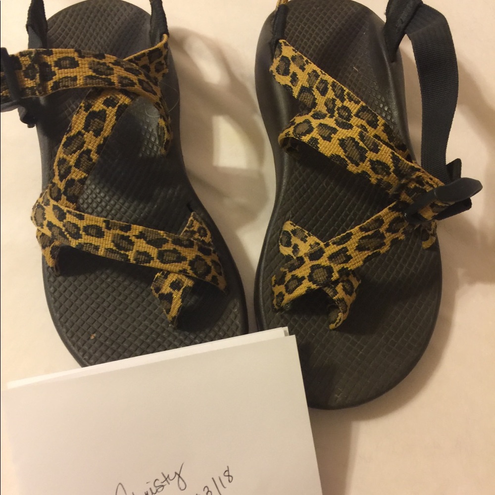 Size 9 leopard/cheetah Chacos